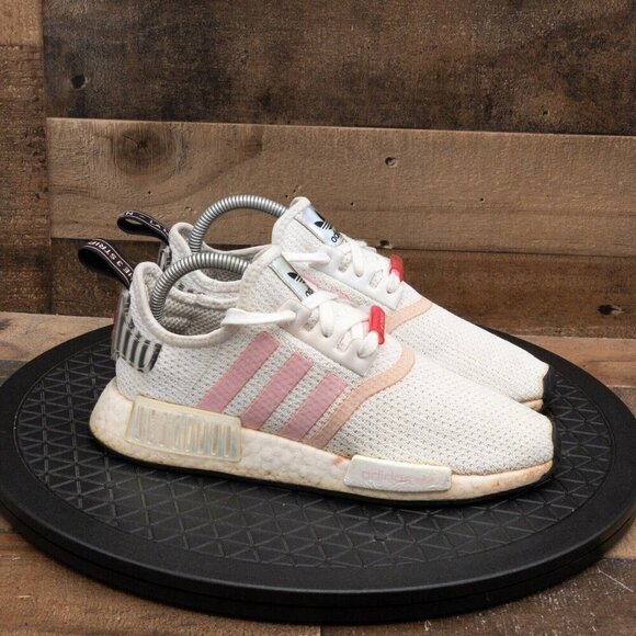ADIDAS NMD R1 I LOVE DANCE WOMENS ATHLETIC SHOES RUNNING GYM WHITE PINK SIZE 7.5 - Picture 9 of 9